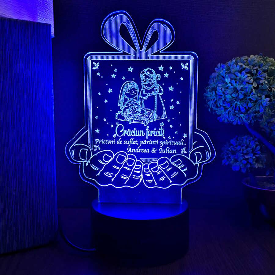Lampa LED - cadou pentru nasi de craciun Lampa LED din plexiglas personalizată cu un mesaj special, ideală pentru a surprinde nașii de cununie cu un cadou memorabil.