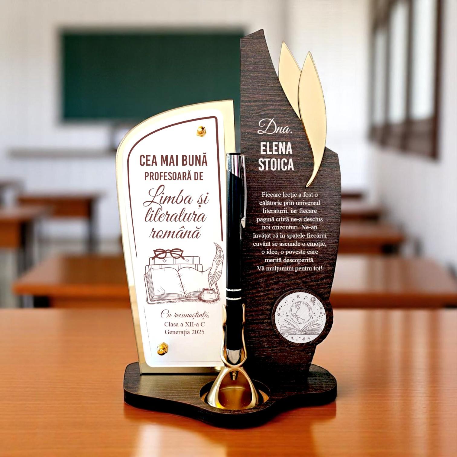 Trofeu personalizat cu pix – Cea mai buna profesoara de limba si literatura romana Trofeu personalizat cu pix – Cea mai buna profesoara de limba si literatura romana